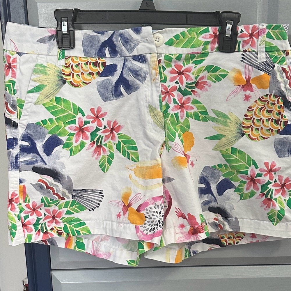 crown & ivy White Tropical Floral Bermuda Shorts